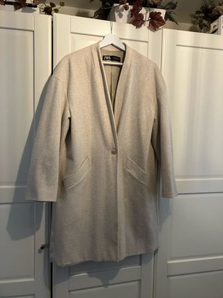 Abrigo Zara Beige
