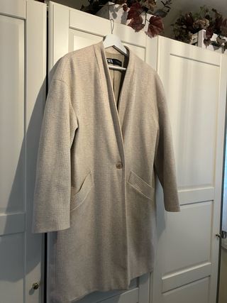 Abrigo Zara Beige