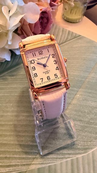 Relógio WoMage Clássico Feminino Dourado e Branco