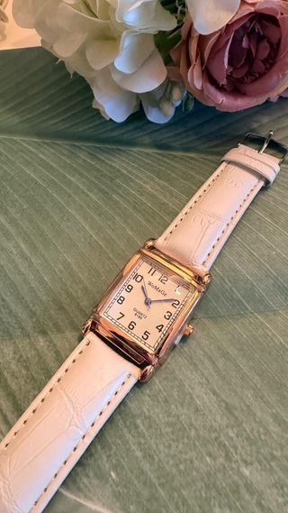 Relógio WoMage Clássico Feminino Dourado e Branco