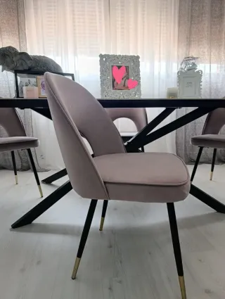 Conjunto 4 Sillas Terciopelo Rosa Patas negras