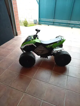 Quad eléctrico infantil INJUSA 730