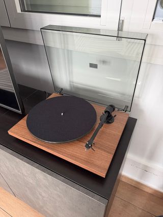 Tocadiscos Pro-Ject Debut Carbon Madera