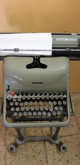 MÁQUINA DE ESCRIBIR CON TRANSPORTE A TU DOMICILIO