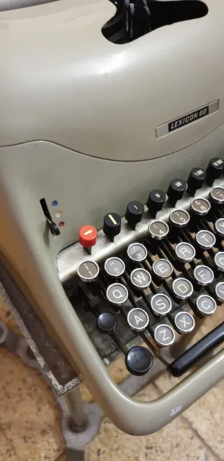 MÁQUINA DE ESCRIBIR CON TRANSPORTE A TU DOMICILIO