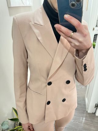 Traje Zara Chaqueta y Pantalón rosa nude