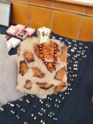 Perfume Rojo y Dorado