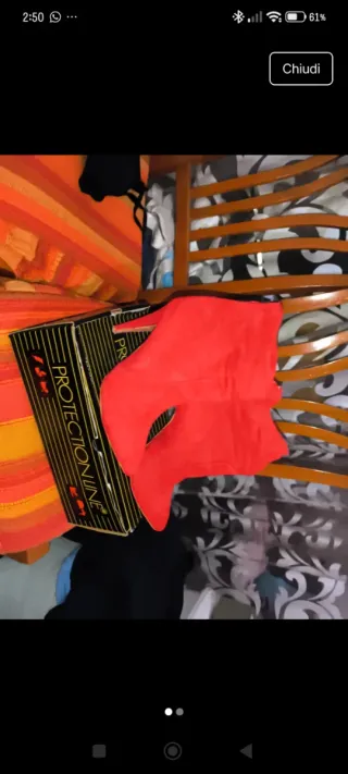 Stivaletti con tacco rossi