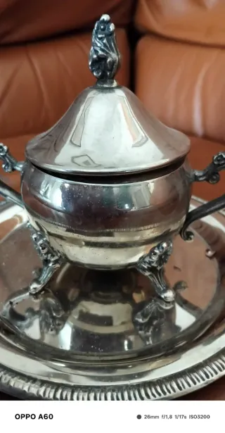 Zuccheriera in peltro con piatto