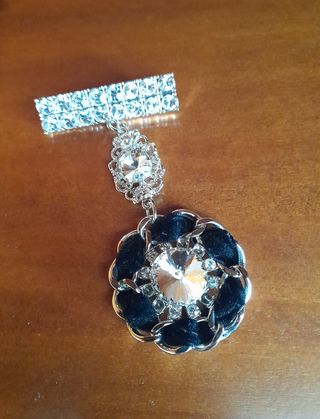 Spilla grande zirconi e nastro velluto nero