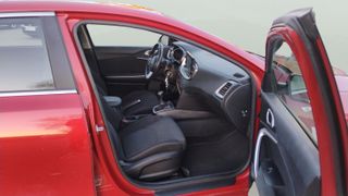 Kia Ceed 1.6 MHEV iMT Tech 100 kW (136 CV)