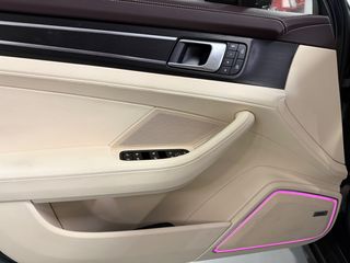 Porsche Panamera 4 EHybrid Platinum Edition Sport