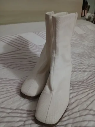 Botines Blanco Media Caña