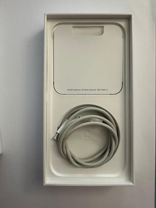 iPhone 13 Blanco 128GB + Funda Transparente