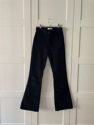 Pantalón de pana flare negro Naelle- Cintura alta