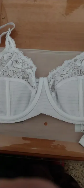 Sujetador talla grande blanco encaje