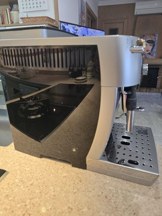 Cafetera DeLonghi Magnifica S ECAM250.23.SB