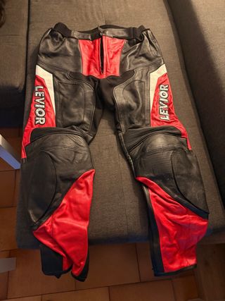 Pantalón Moto Cuero Levior Rojo/Negro