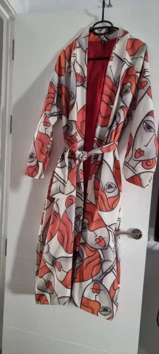 Gabardina larga forrada estampado abstracto