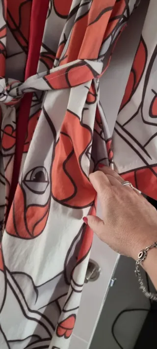 Gabardina larga forrada estampado abstracto