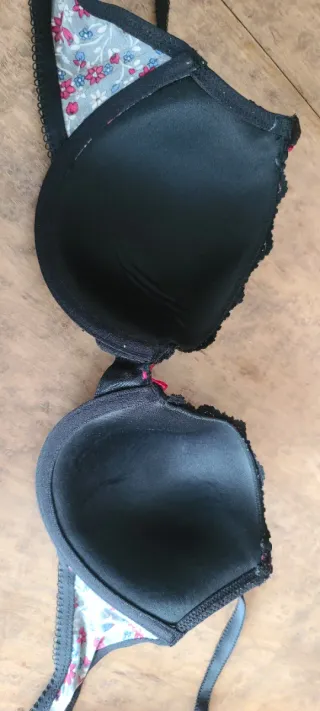 Sujetador floral negro