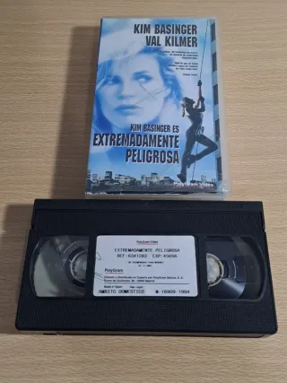 VHS Kim Basinger Val Kilmer Extremadamente Peligro