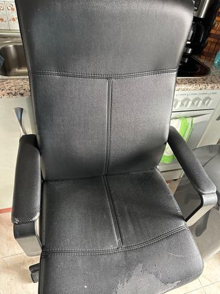 Silla de estudio de piel sintética negra