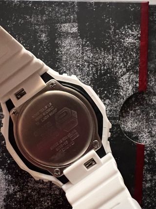 G-Shock GA-2100-7A Blanco еn excelente estado