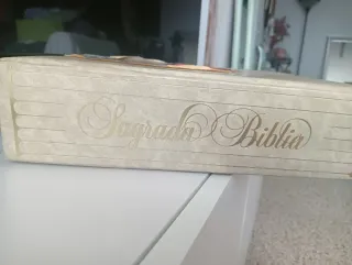 Sagrada Biblia