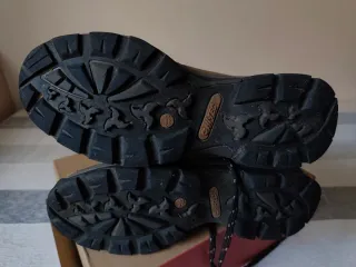 Botas de montaña y campo hombre. Talla 43