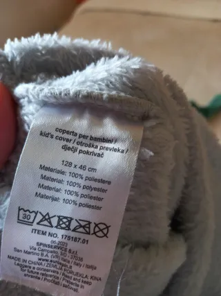 Coperta sacco a pelo a forma di squalo