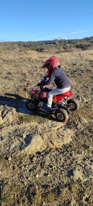 Quad infantil a batería