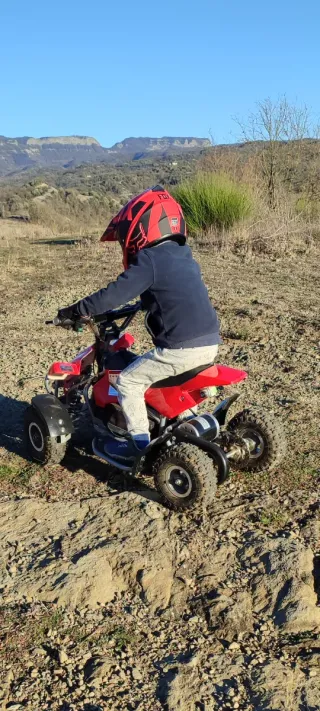 Quad infantil a batería