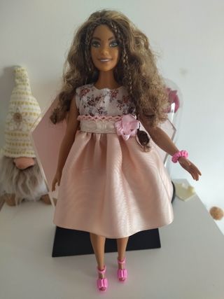 Barbie Curvy Pelo Rizado Vestido Fiesta