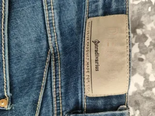 Pantalón vaquero elástico Stradivarius