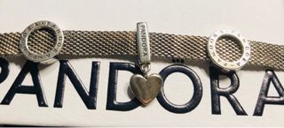 Pulseira Pandora malha com charms