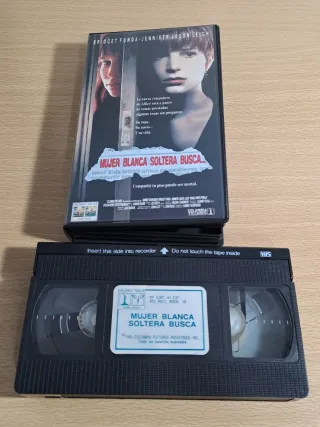 VHS Mujer Blanca Soltera Busca