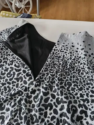 Vestido corto brillante estampado animal print