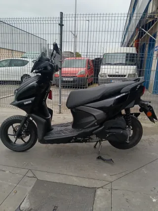 Yamaha Ray 125 ZR Scooter Año 2025. Solo 3200 km