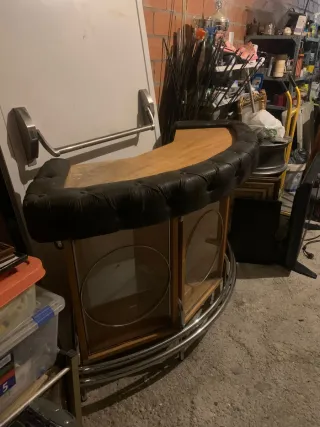 Barra de bar vintage cuero y madera