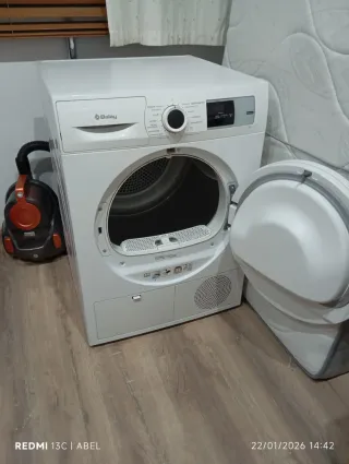 Secadora Balay bomba de calor Blanca