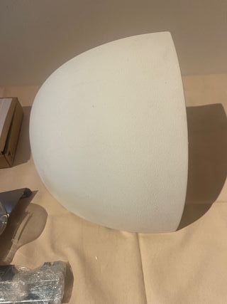 Lampada da parete angolare in gesso