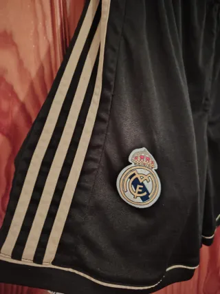 Pantalón corto deportivo Real Madrid negro