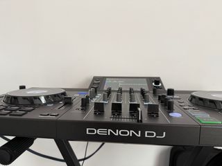 Denon DJ SC Live 4 Controlador DJ
