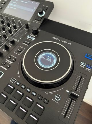 Denon DJ SC Live 4 Controlador DJ