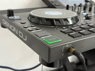 Denon DJ SC Live 4 Controlador DJ