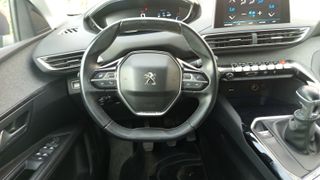 Peugeot 3008 PureTech 130 S&S Allure 96 kW (130 CV)