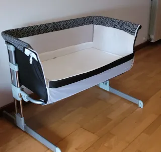 Berço Next to Me Bebe Confort calidoo com colchão