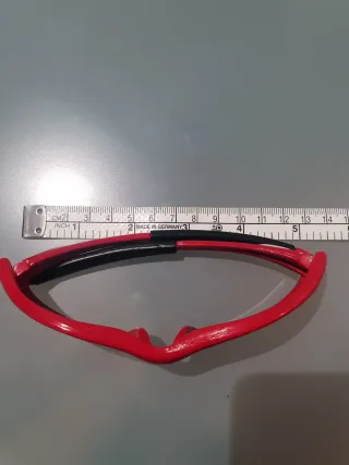 Gafas de sol Oakley estrechas niño rojas