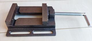 Tornillo de banco 100 mm para taladro